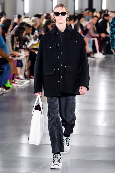 Look 34